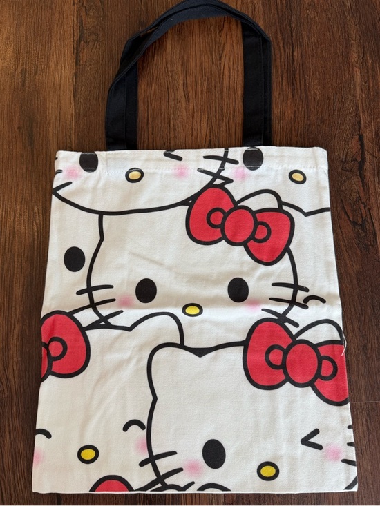 Hello Kitty Other - Hello Kitty White Tote with Black Straps and Red Bows